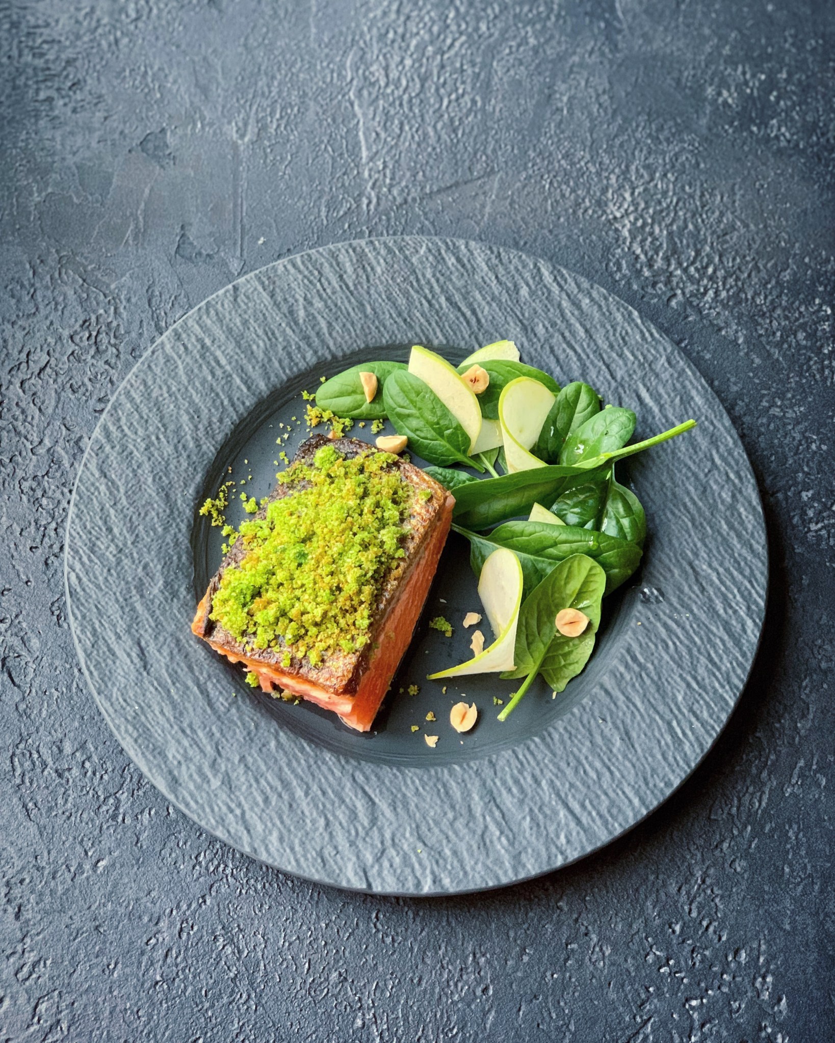 Salmone in padella con crumble al prezzemolo – Zenzero in Cucina